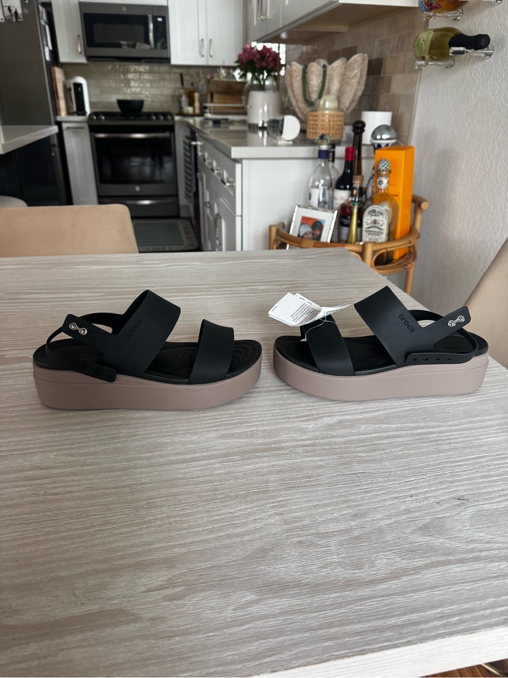 CROCS Women’s Black Strappy Sandal with Taupe Platform - Picture 4 of 8